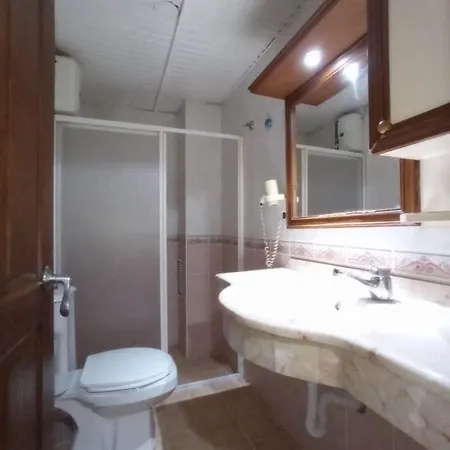 Azak Suit Otel